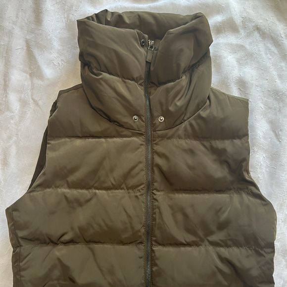 Talbots Down Puffer Vest *Like New* - Picture 2 of 8